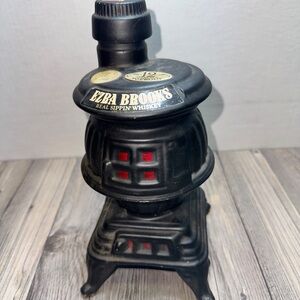 Vintage 1968 Collectible Ezra Brooks Pot Bellied Stove Sippin’ Whiskey Decanter